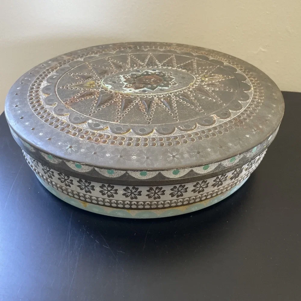 Vintage oval shape embossed Tin Box Pantry Storage‎ Painted Texture Copper Lid